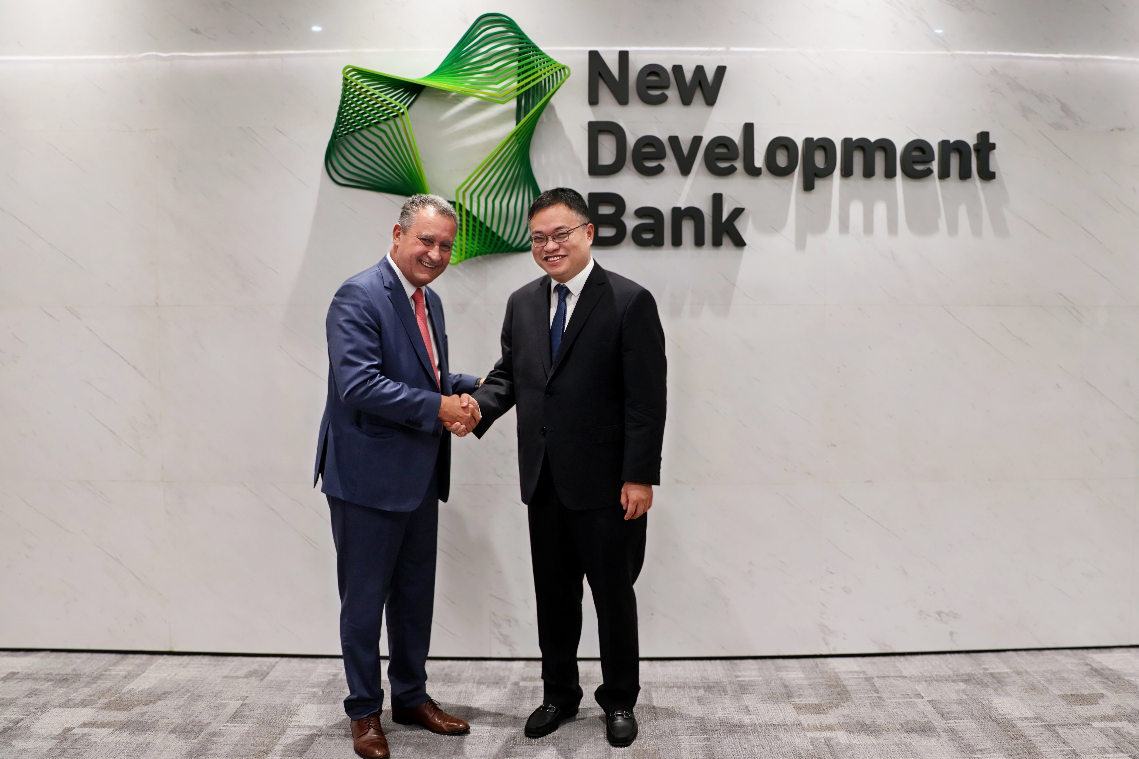 4001老百汇net(集团)NO.1官方网站